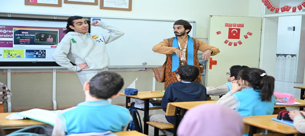 BAŞKAN ALTAY: “31 İLÇEDE 165 BİN ÖĞRENCİMİZE TASARRUF VE MİLLİ TEKNOLOJİ HAMLESİ BİLİNCİ KAZANDIRIYORUZ”