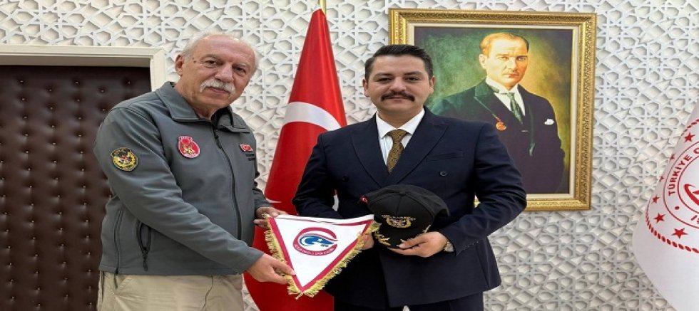 GAZİLER ENGELLİ SPOR KULÜBÜ BAŞKANI ÖMER KULA’DAN KAYMAKAM TAŞAVLİ’YE ZİYARET