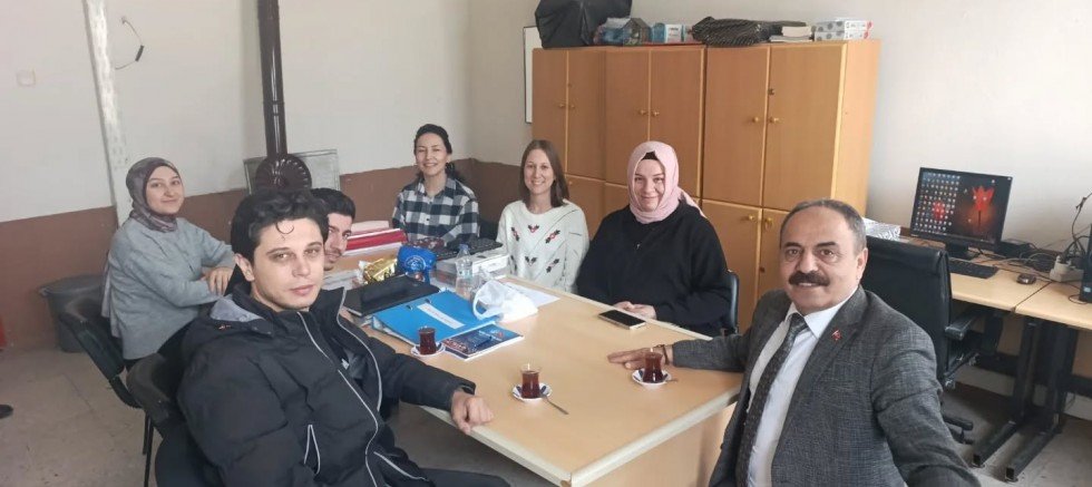 İŞCAN'DAN KOÇYAZI OKULLARINA ZİYARET