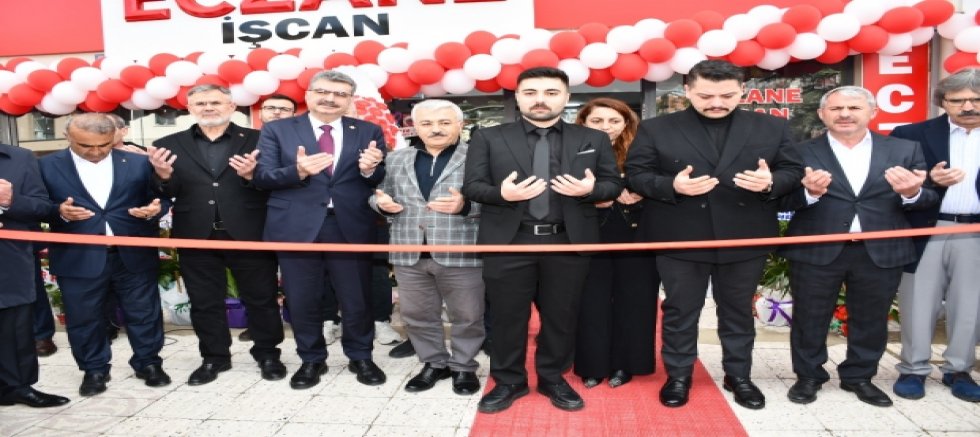 İŞCAN ECZANESİ'NİN AÇILIŞI YUNAK VE AKŞEHİR  PROTOKÜLÜNÜ BULUŞTURDU