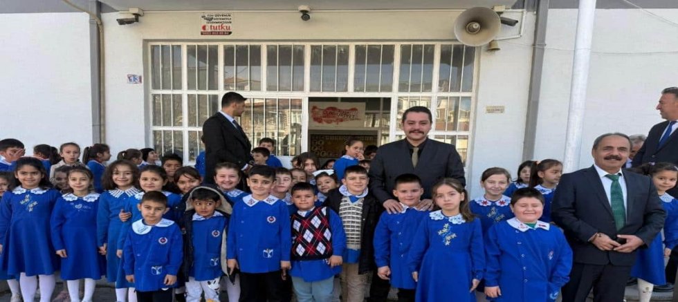 KAYMAKAM TAŞAVLI’DAN ATATÜRK İLKOKULUNA ZİYARET