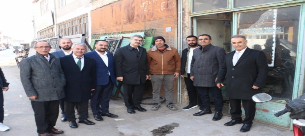 MİLLETVEKİLİ ORHAN ERDEM’DEN YUNAK’TA ESNAF VE TEŞKİLAT ZİYARETİ