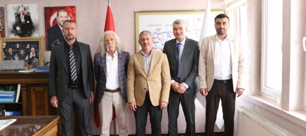 TURÇEVDER’DEN YUNAK BELEDİYE BAŞKANI GÜNALTAY’A NEZAKET ZİYARETİ