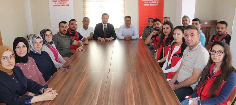 YUNAK’A 7 YIL HİZMET EDEN İLÇE TARIM MÜDÜRÜ HASAN YAZ , GÖREVİNİ YENİ MÜDÜR  YÜRÜKOĞLU’DA DEVRETTİ