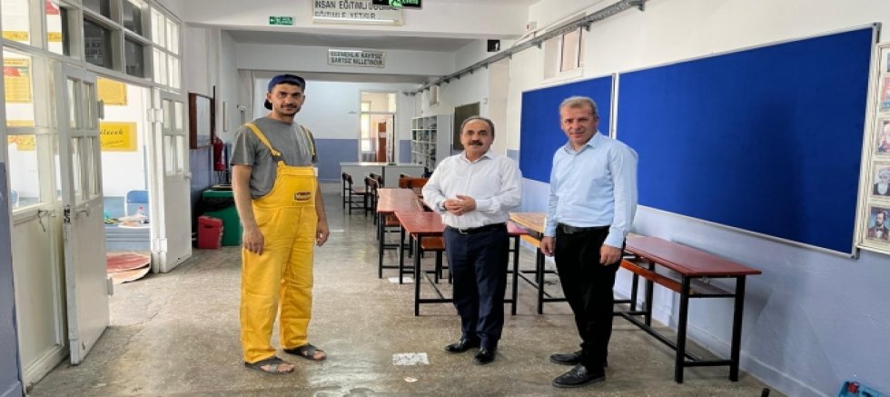Yunak Okullarında Yeni Eğitim Öğretim Yılı Hazırlığı