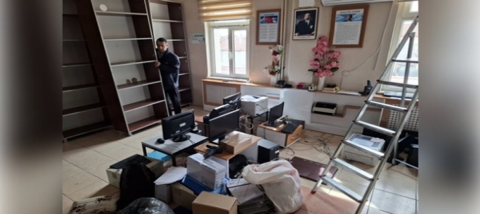 YUNAK’TA HÜKÜMET KONAĞI YENİDEN YAPILACAK: KURUMLAR GEÇİCİ OLARAK ESKİ ÇPL BİNASINDA HİZMET VERECEK