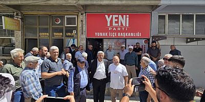 CHP YUNAK İLÇE TEŞKİLATI TOPLU İSTİFA ETTİ, YENİ PARTİ'YE KATILDI