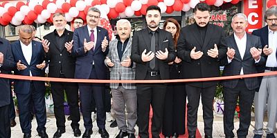 İŞCAN ECZANESİ'NİN AÇILIŞI YUNAK VE AKŞEHİR  PROTOKÜLÜNÜ BULUŞTURDU