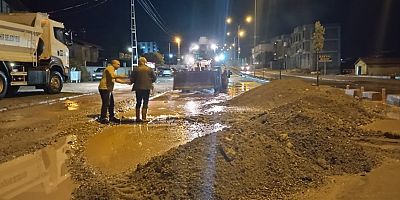 SAĞANAK YAĞIŞ HAYATI DURMA NOKTASINA GETİRDİ ,BAŞKAN GÜNALTAY SAHAYA İNDİ