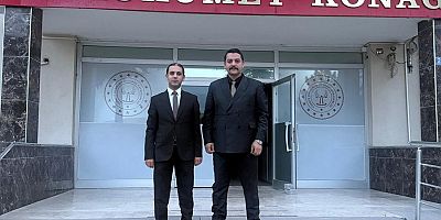 TUZLUKÇU KAYMAKAMI HARUN OKÇİN’DEN YUNAK KAYMAKAMI CAN ALPEREN TAŞAVLI’YA HAYIRLI OLSUN ZİYARETİ