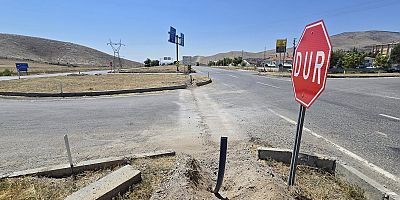 YAVAŞLI KAVŞAĞINDA BEKLENEN SİNYALİZASYON ÇALIŞMASI BAŞLADI