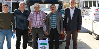 YUNAK BÖLGE ÇİFTÇİLERİNE TOHUM DESTEĞİ