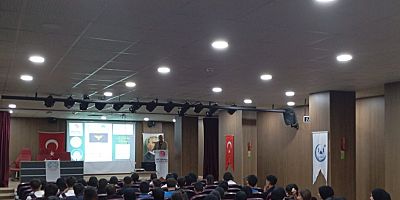 YUNAK'TA İKİ ÖNEMLİ AİLE KONFERANSI