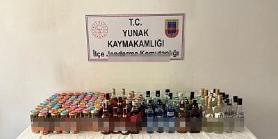 YUNAK’TA RUHSATSIZ ALKOLLÜ İÇECEK SATIŞINA YÖNELİK OPERASYON