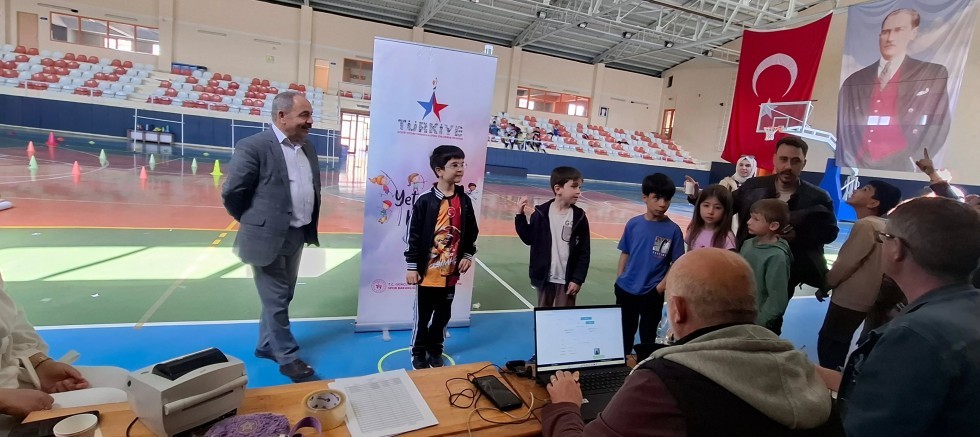 YUNAK'TA 3. SINIF ÖĞRENCİLERİNE YETENEK TARAMASI