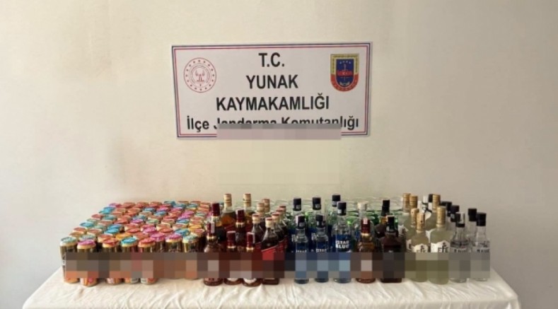 YUNAK’TA RUHSATSIZ ALKOLLÜ İÇECEK SATIŞINA YÖNELİK OPERASYON