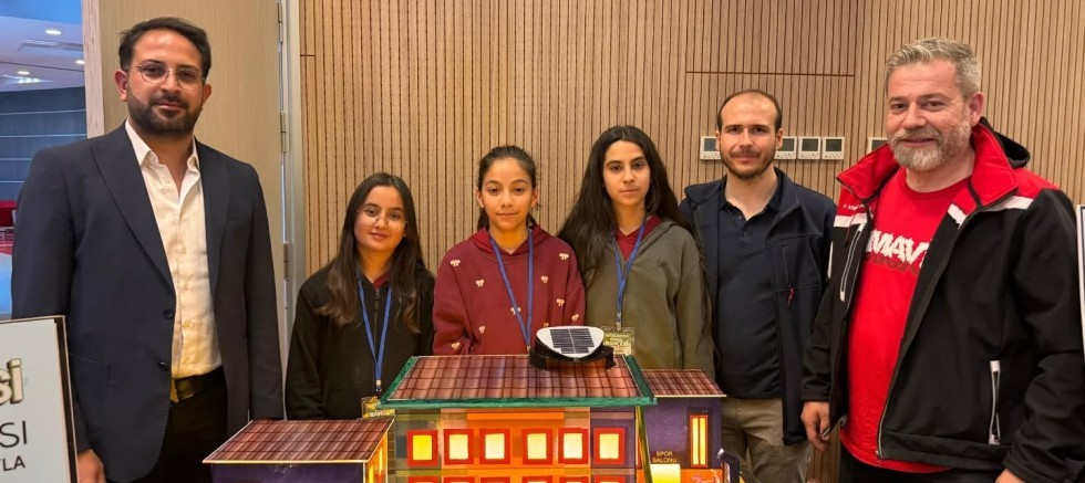 YUNAK’TAN GURURLANDIRAN BAŞARI: “HAYALİMDEKİ OKUL BAHÇESİ” YARIŞMASINDA 3.’LÜK