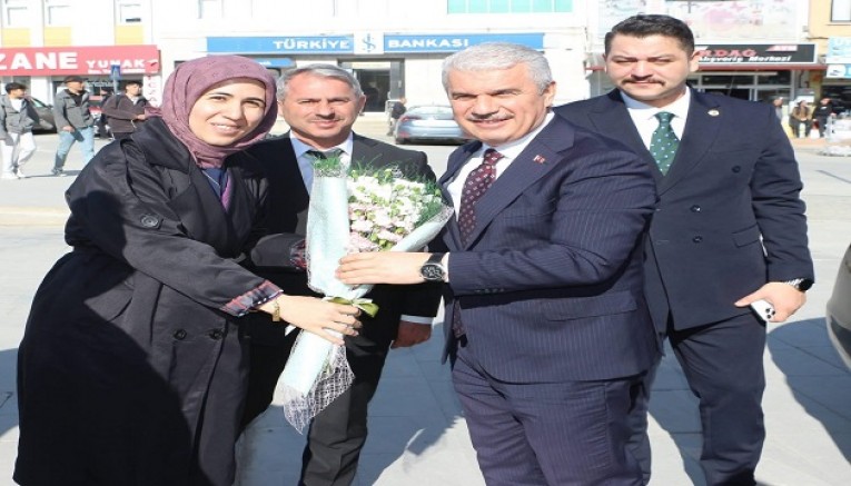 YUNAKLI BAKAN YARDIMCISI MUSA HEYBET VE KONYA VALİSİ İBRÂHİM AKIN YUNAK'I ZİYARET ETTİ 