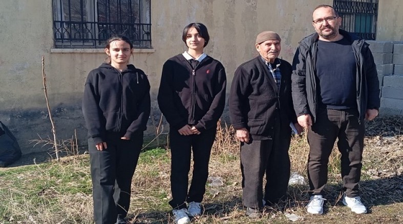 YUNAKLI ÖĞRENCİLER İYİLİKTE YARIŞIYOR